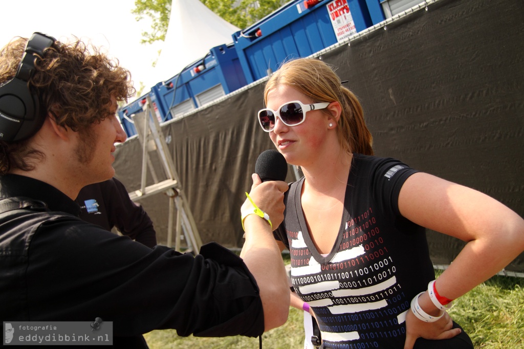 2011-05-05 Interviews voor Deventer Radio - vrijwilligster, met Daan van Dussen - Bevrijdingsfestival, Zwolle 017